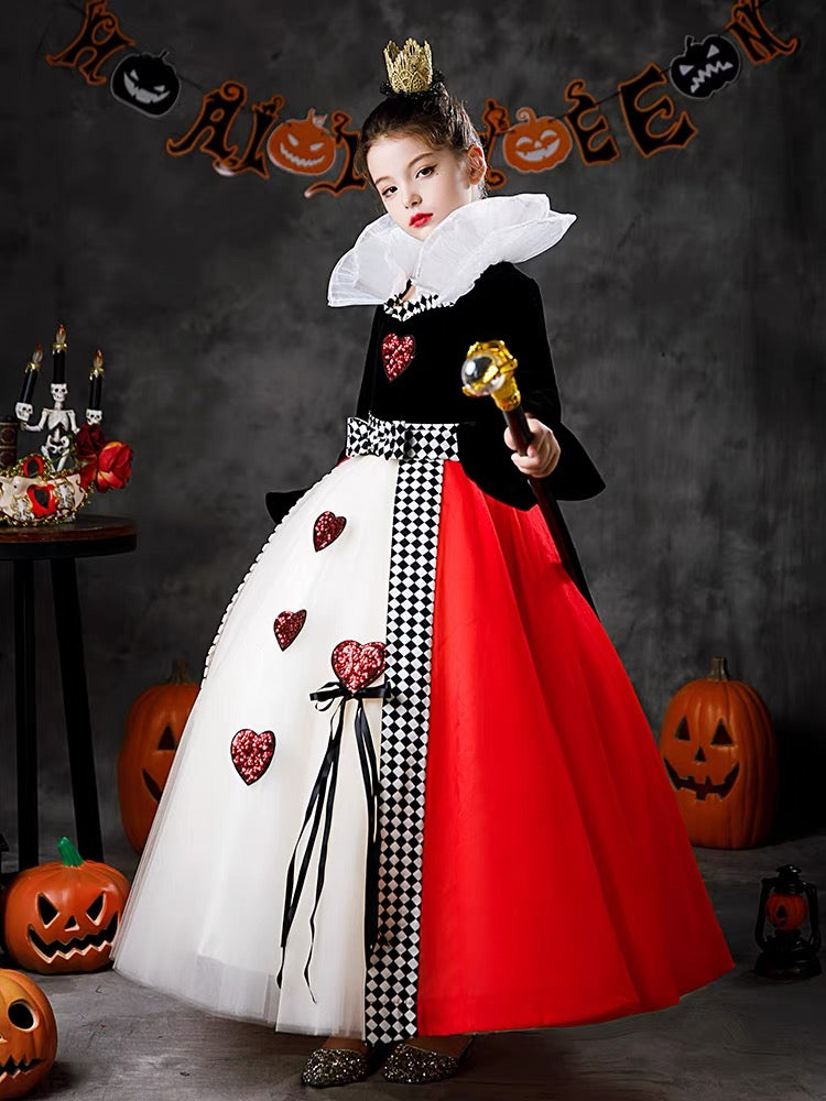 Halloween children's costume; Girl Costume as Queen of Hearts