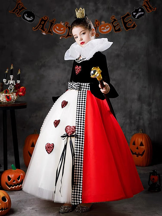 Halloween children's costume; Girl Costume as Queen of Hearts