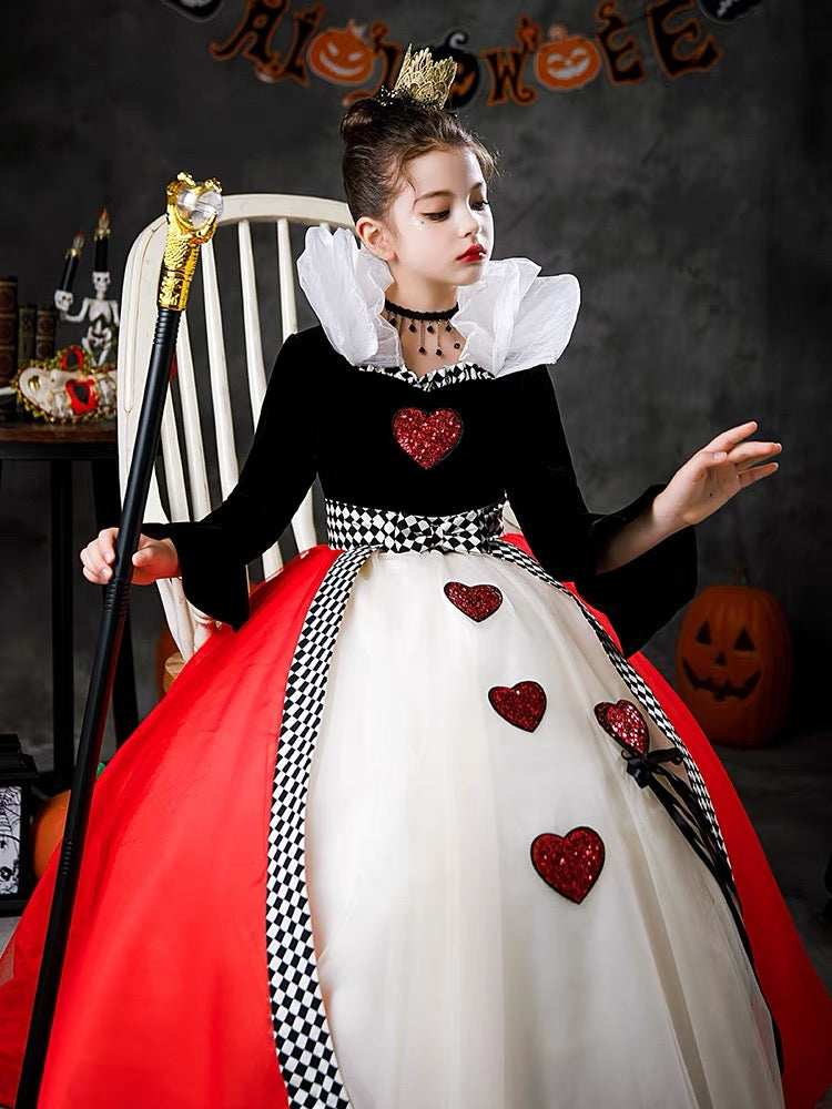 Halloween children's costume; Girl Costume as Queen of Hearts